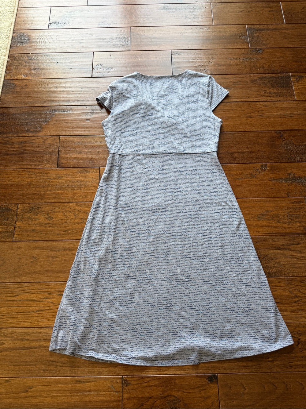 Toad&Co Heather Gray/Blue Twist-Front Short Sleeve Midi Dress - Picture 4 of 5